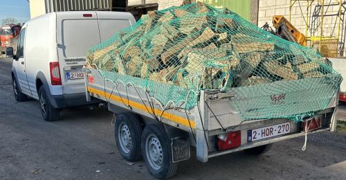 Brandhout per aanhangwagen