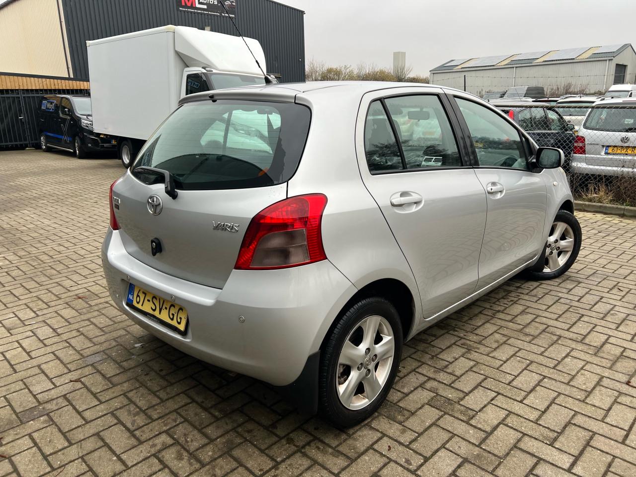 Toyota Yaris 1.3VVTi Luna 73.739KM Automaat