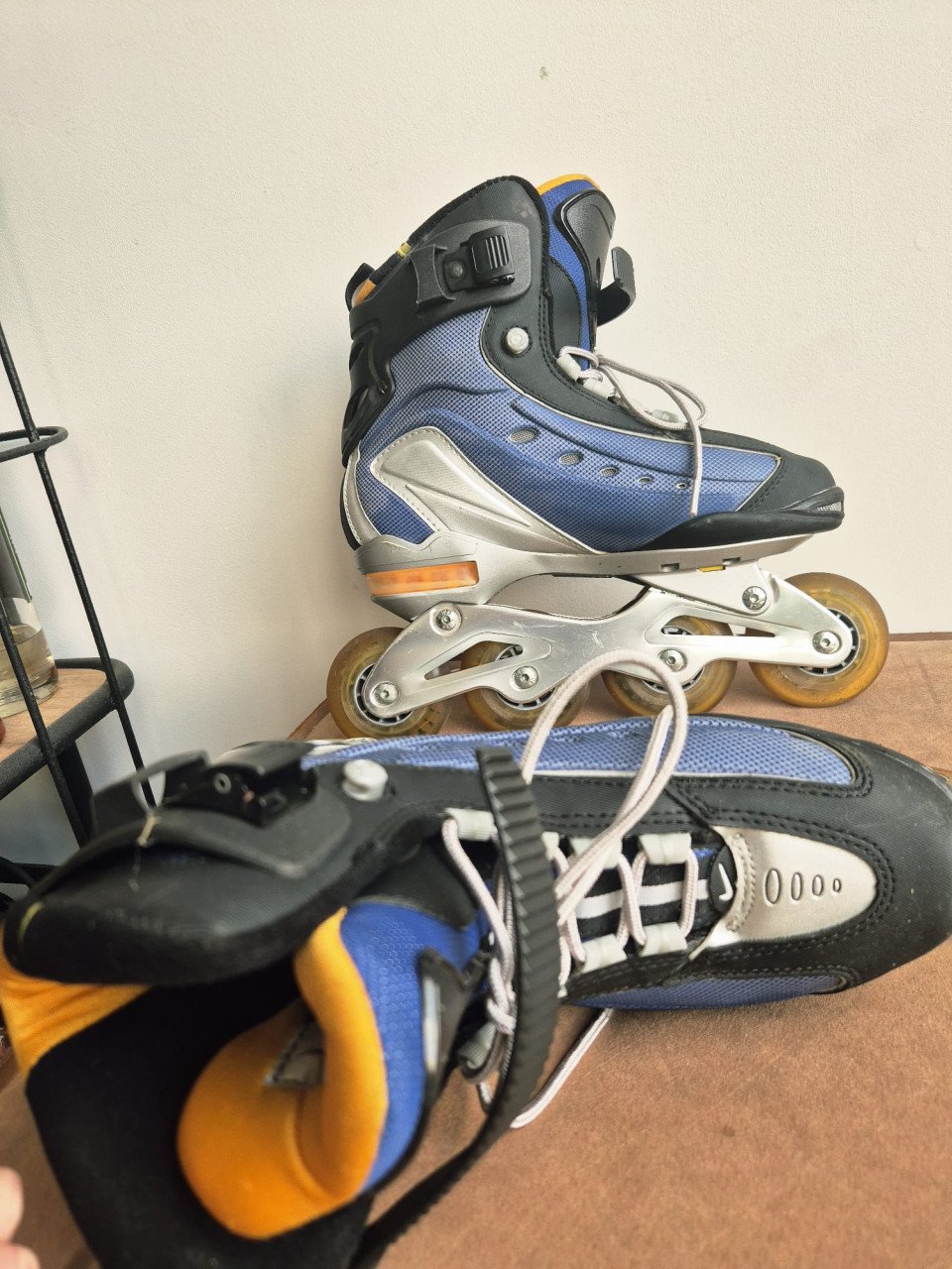 Skates