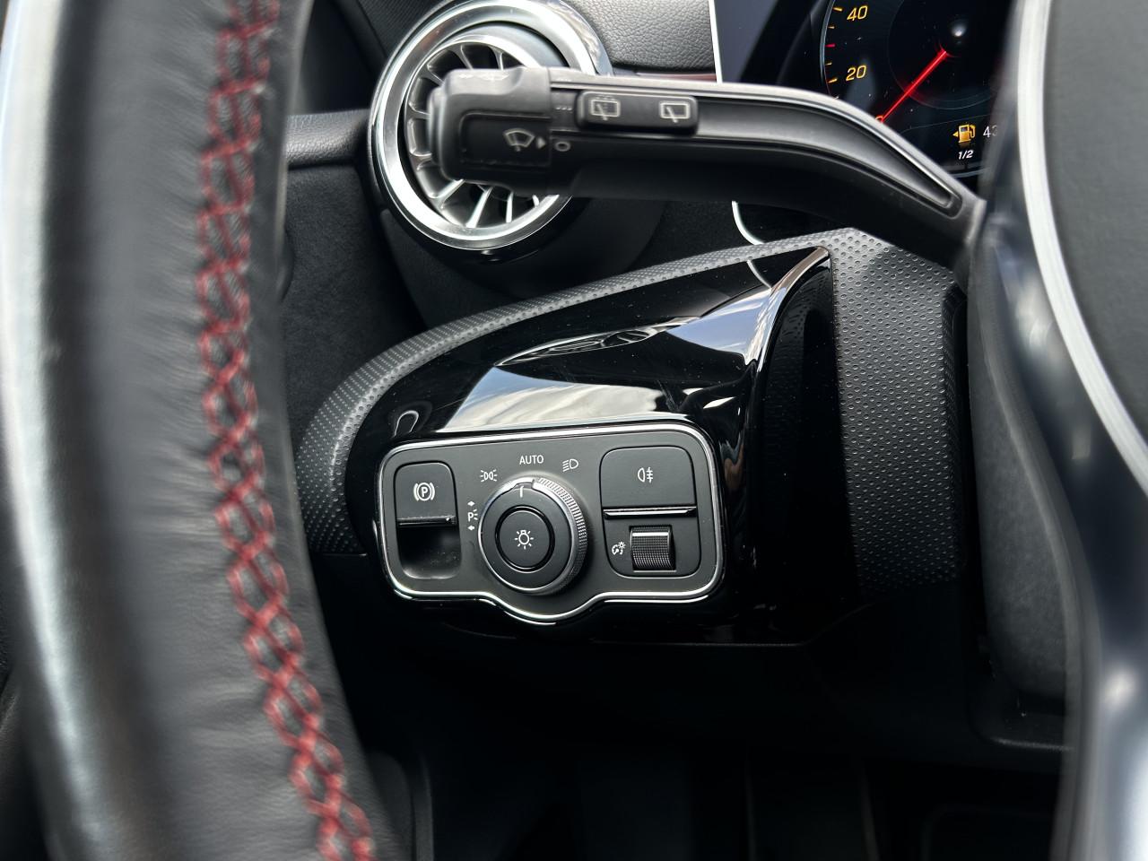 Mercedes A-klasse 200 AMG-LINE /GARANTIE/CARPLAY/APK/STOELV