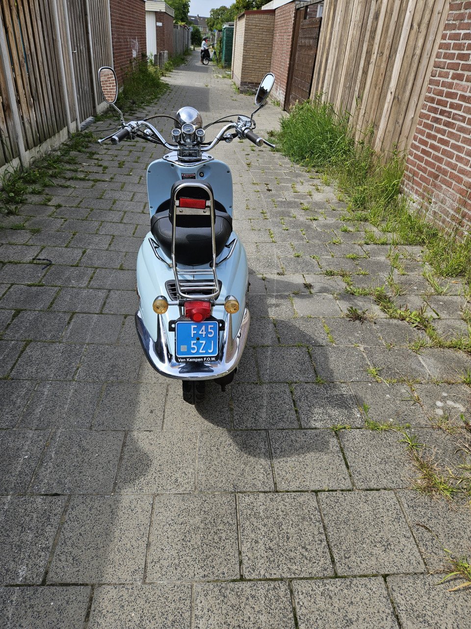 Agm retro scooter