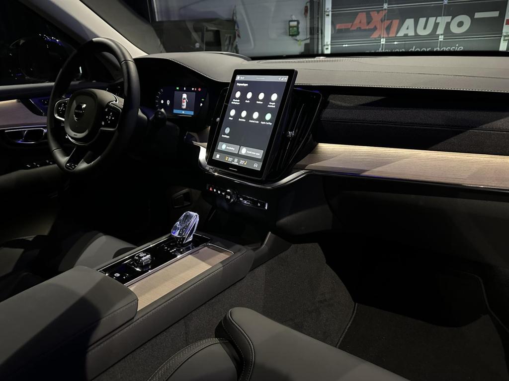 Volvo XC90 2.0 t8 plug-in hybrid awd plus dark *luchtvering*pano*surroundvi