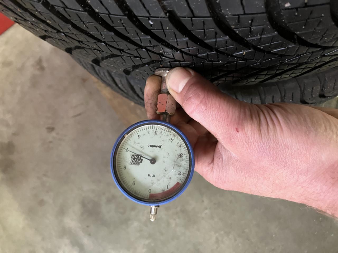 16 inch Mercedes velgenset met 4 seizoenbanden