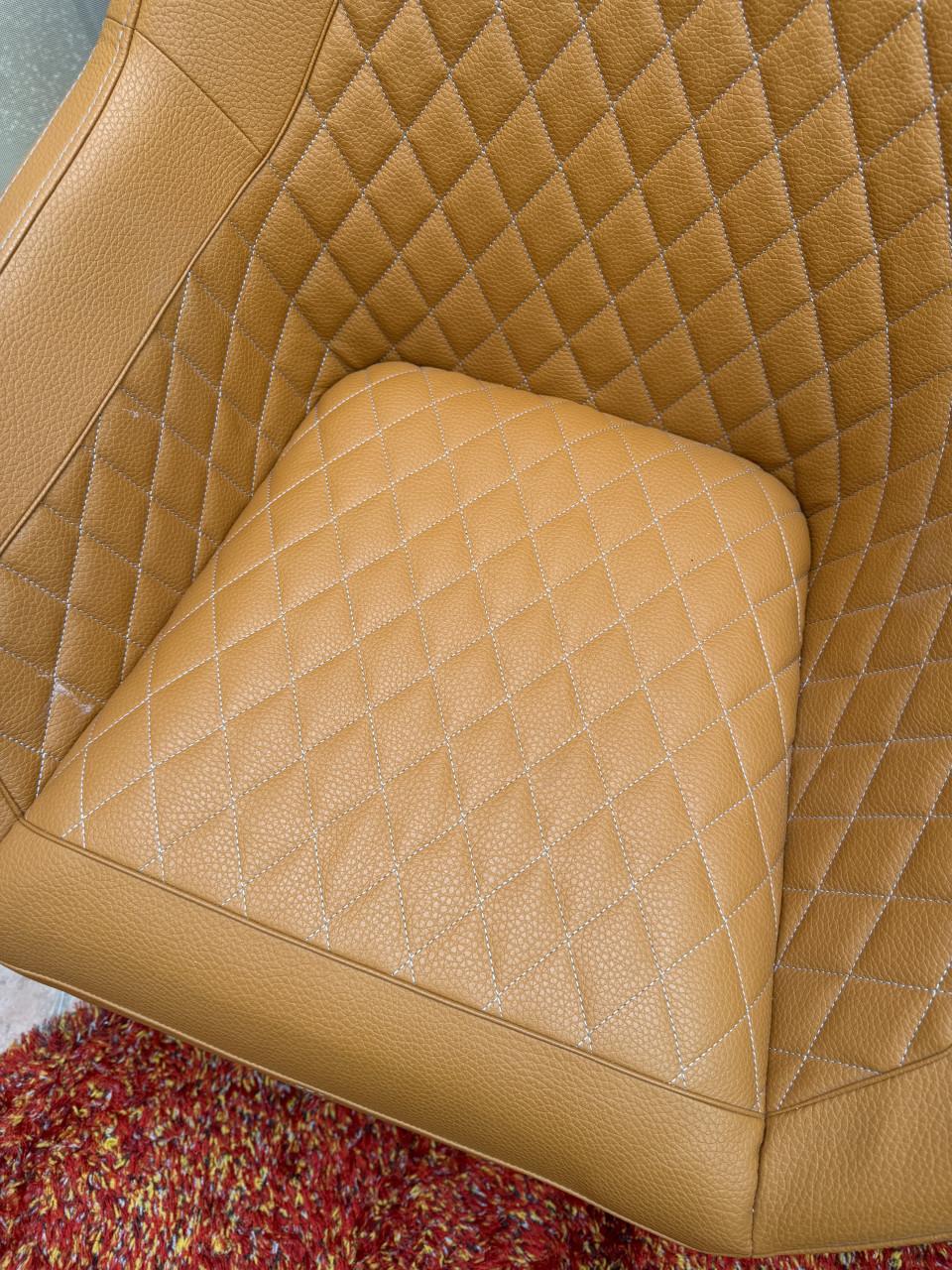 Fauteuils. Skai. Z.g.a.n.