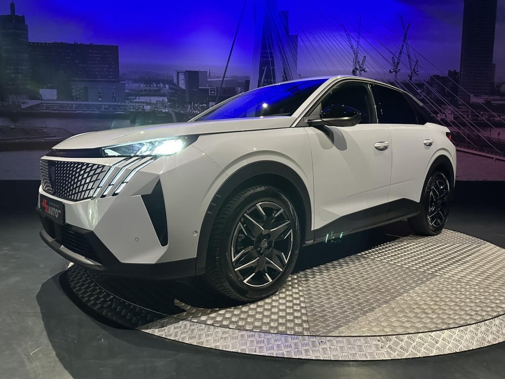 Peugeot 3008 1.2 hybrid 136 allure *nieuw model*360camera*
