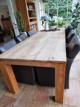 Teakhouten eettafel