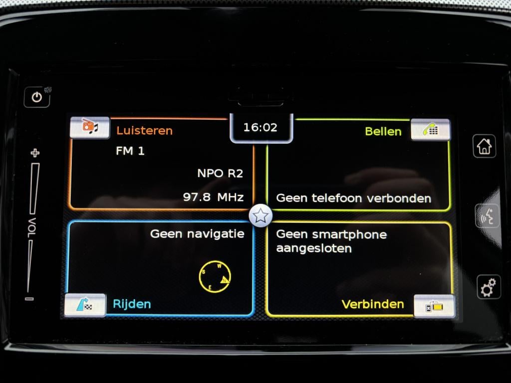 Suzuki Vitara 1.4 boosterjet style smart hybrid