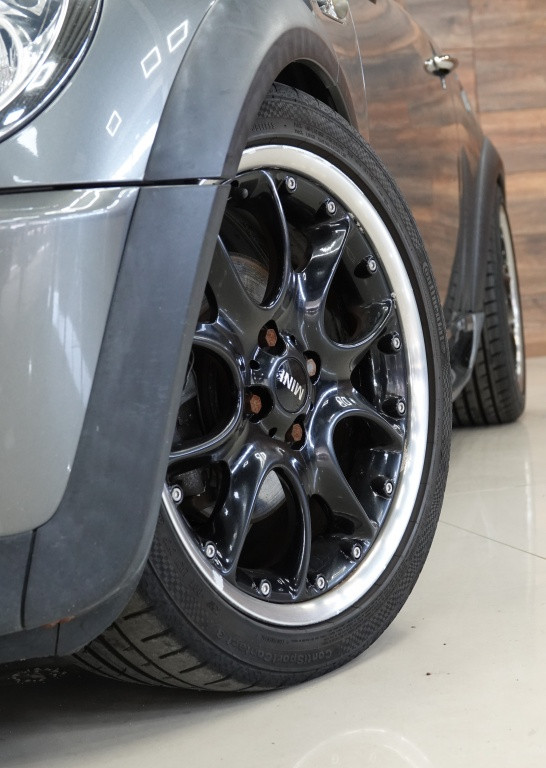 Mini Cooper mini 1.6 chili | cruise | milltek | xenon |