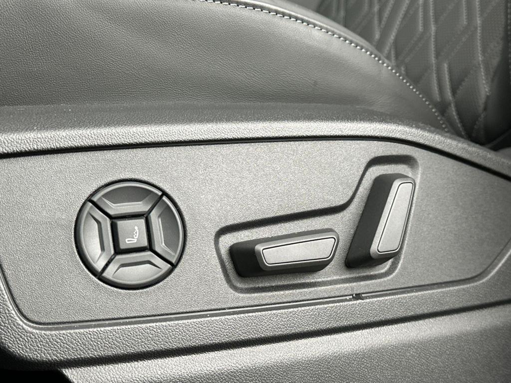 Audi Q5 s edition competition e-hybrid 270 kw / 367 pk suv