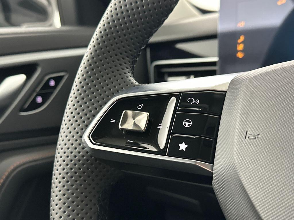 MG Hs mg phev 1.5 luxury madness deal edition