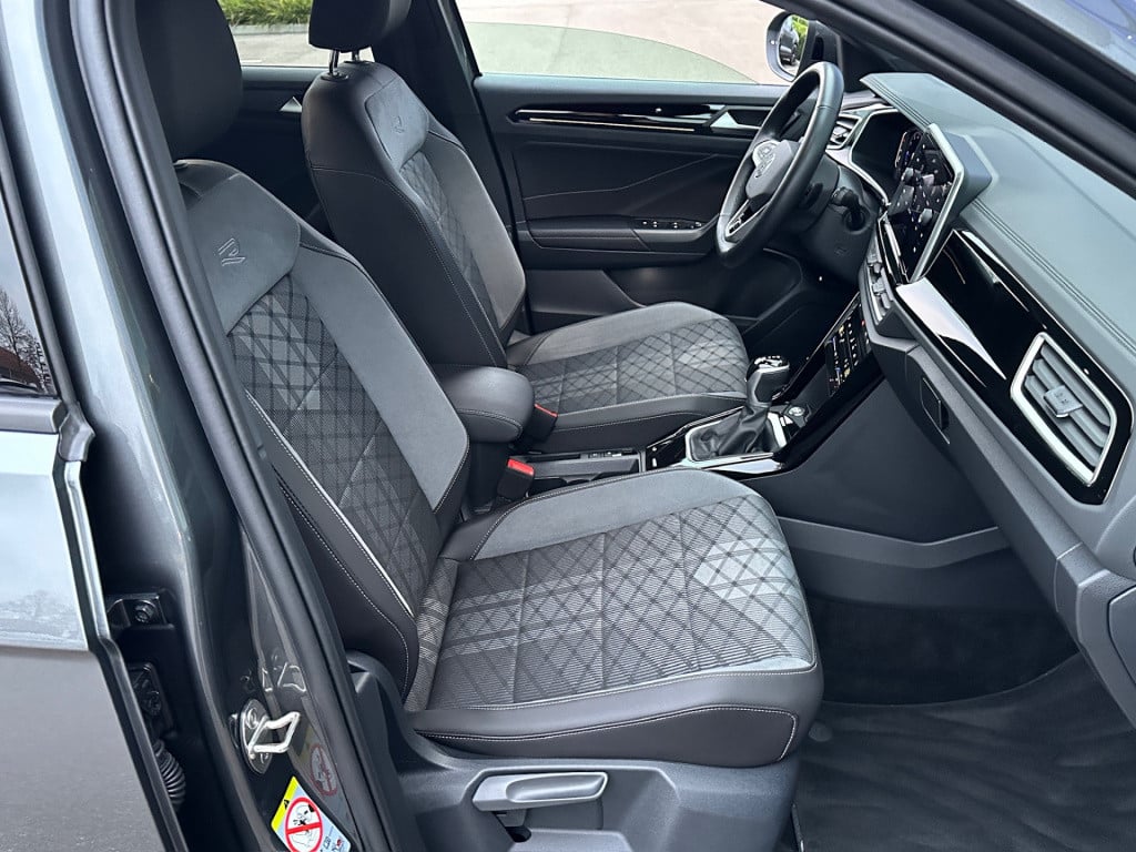Volkswagen T-roc 1.5 tsi 150pk dsg r-line | elek. achterklep | camera | key
