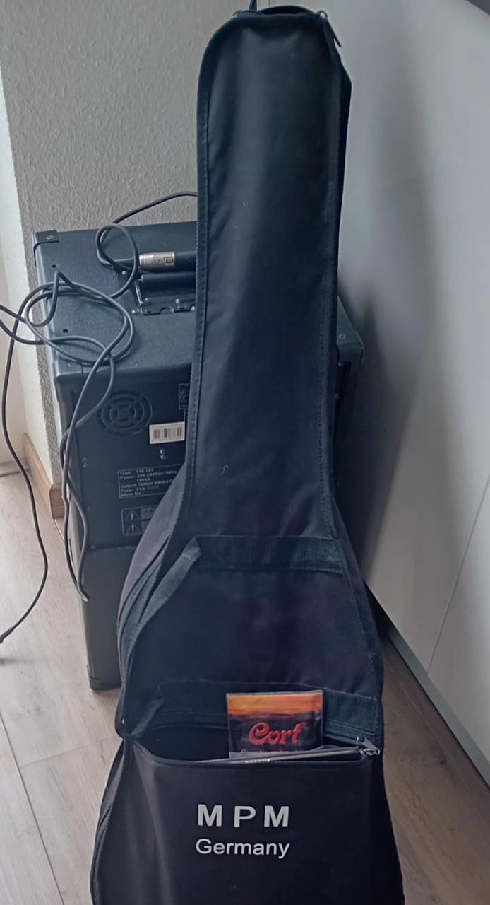 Electrische gitaar en versterker