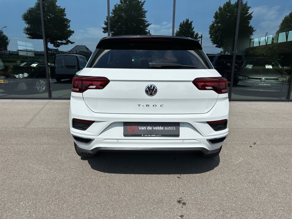 Volkswagen T-roc 1.5 tsi 150pk dsg r-line | 19 inch | led | trekhaak | virt