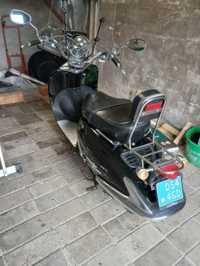 Retro scooter