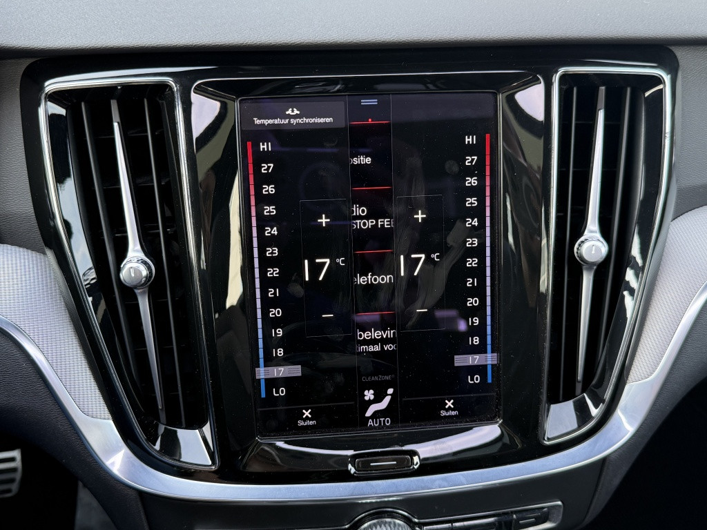 Volvo V60 t6 340pk recharge r-design| panodak| adap.cruise| trekhaak| stan