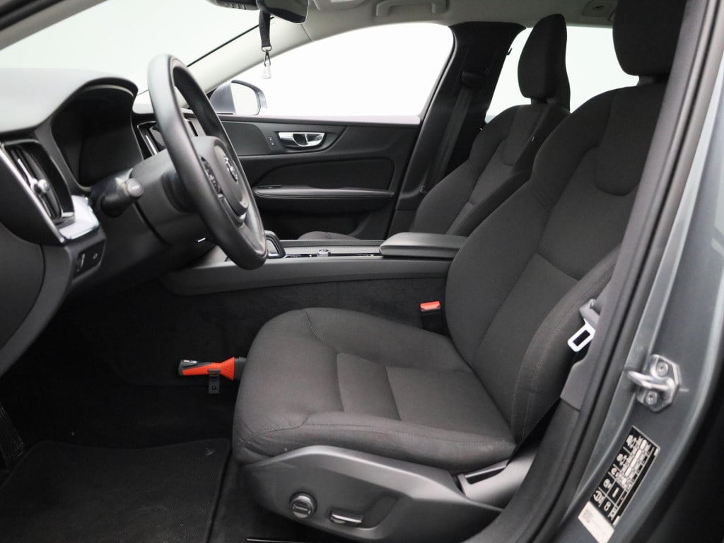 Volvo V60 2.0 b3 business pro | automaat | navigatie | apple carplay / andr
