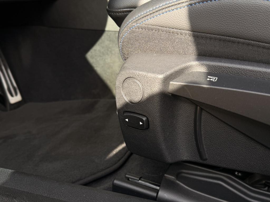 BMW 3-serie 320i m-sport | cruise | m zetels | apple carplay | navi | sfeer
