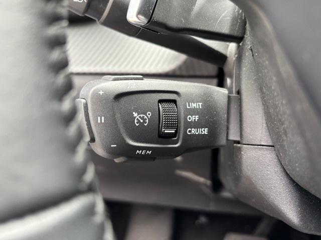 Peugeot 208 1.2 hybrid 100 e-dcs6 allure navigatie | dab | applecarplay| pa