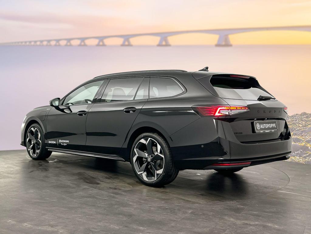 Skoda Superb sportline business 1.5 tsi phev 150 kw / 204 pk co