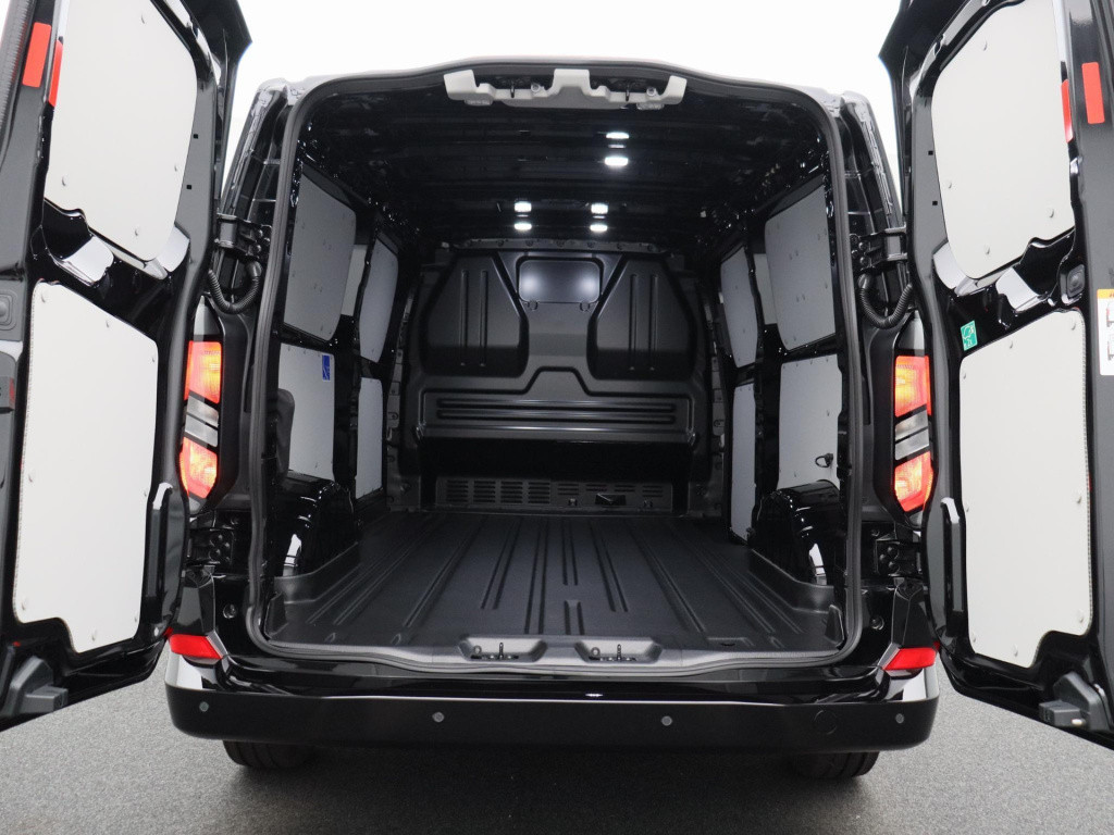 Ford Transit Custom 300 2.0 tdci l2h1 limited 136 pk | navigatie | 17" lich