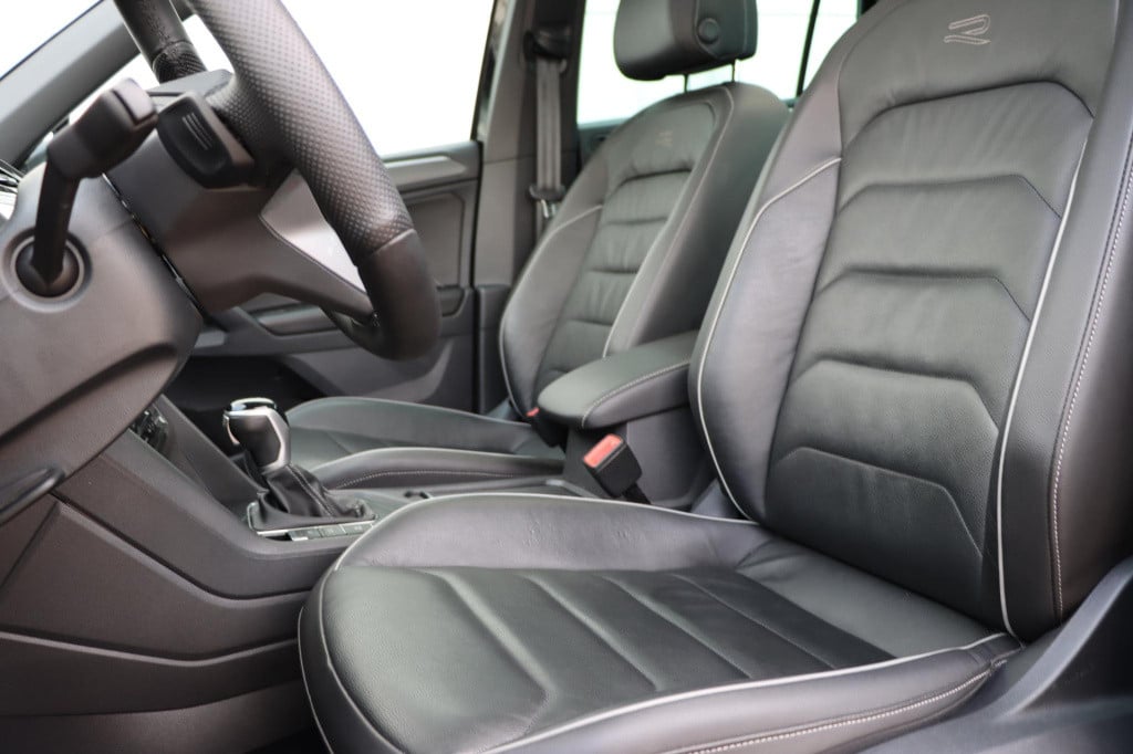Volkswagen Tiguan 1.4 tsi ehybrid r-line business + 245pk dsg6