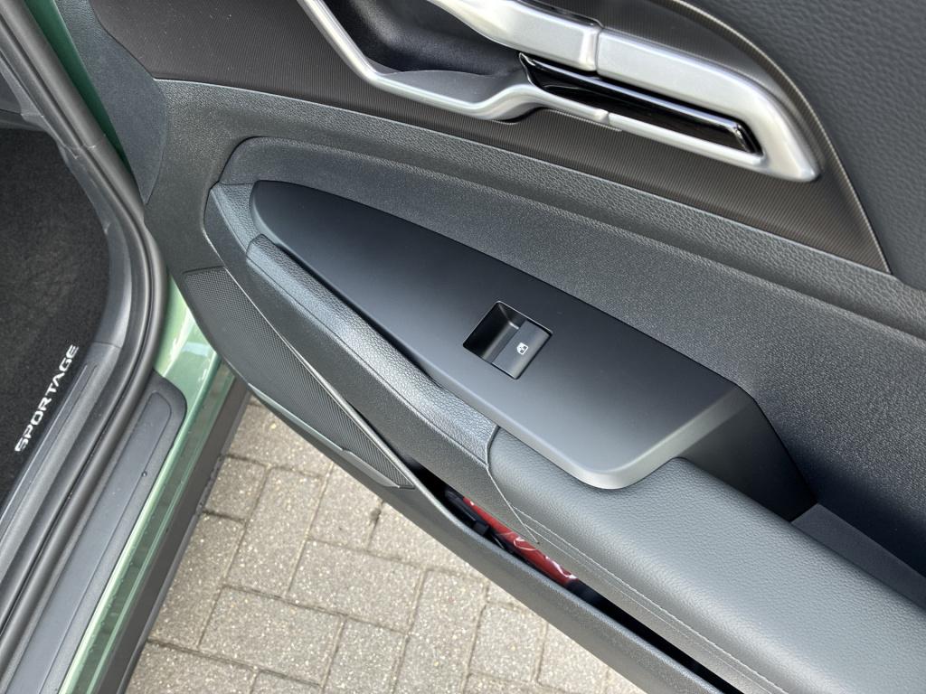 Kia Sportage 2.0i-16v | uit voorraad leverbaar | stoel- en stuurverwarming 