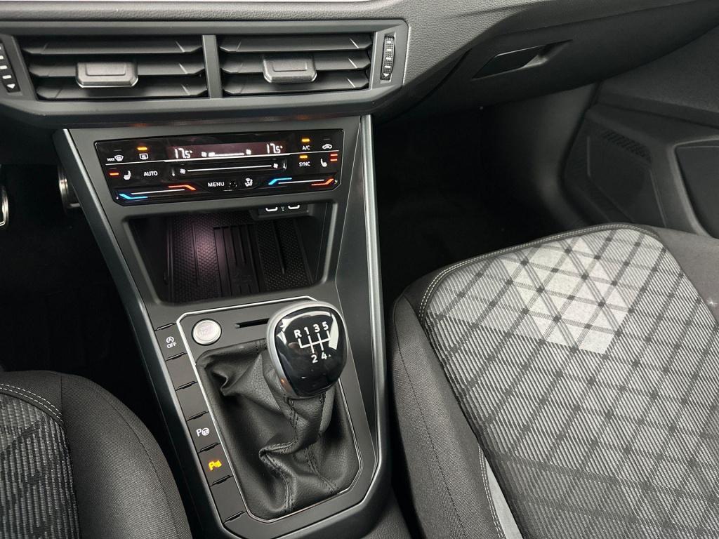 Volkswagen Polo r-line-edition 1.0 70 kw / 95 pk tsi hatchback 5 v