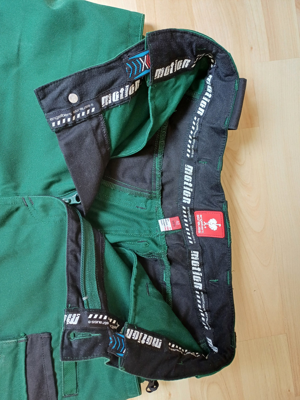 Korte werkbroek, maat 42