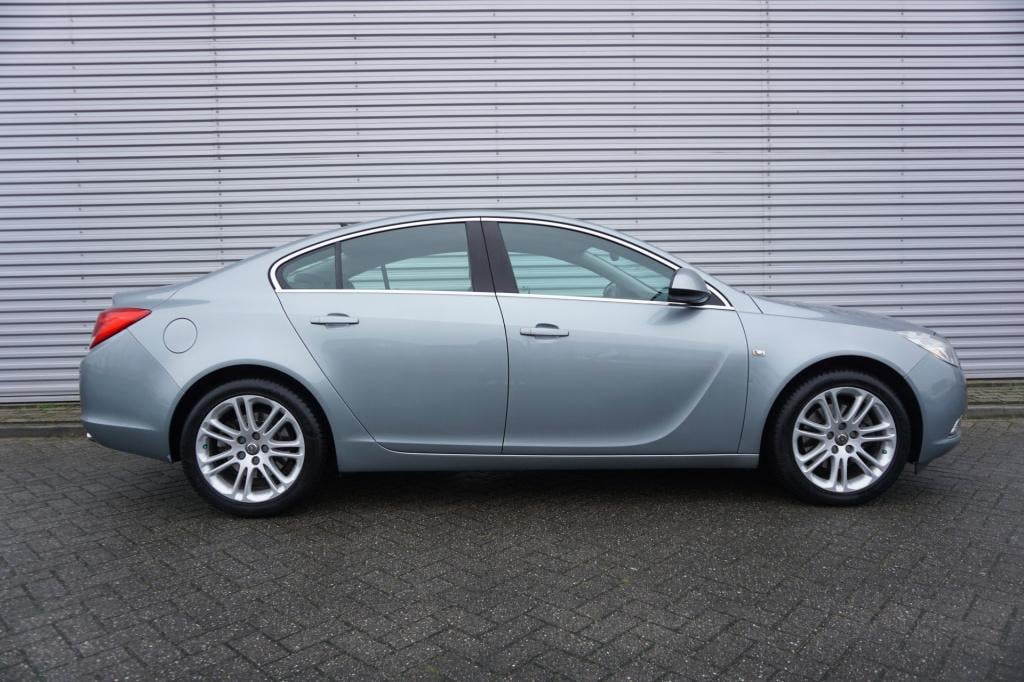 Opel Insignia 2.0 t edition automaat - climate / navi / cruise / leder / pa