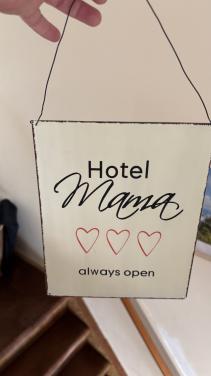Hotel Mama Always Open - Decoratief Metalen Bord