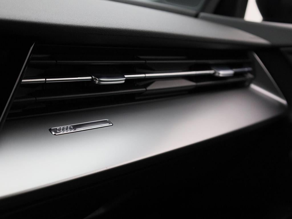 Audi A3 limousine 30 tfsi pro line | automaat | navigatie | stoelverwarming