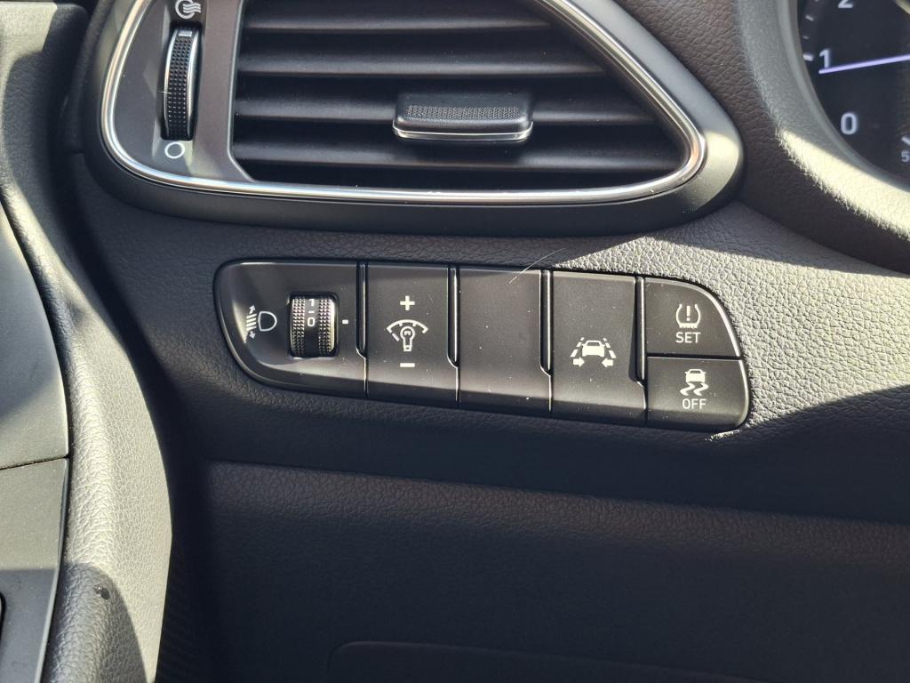 Hyundai I 30 wagon 1.4 t-gdi premium | camera | carplay | radio | trekhaak 