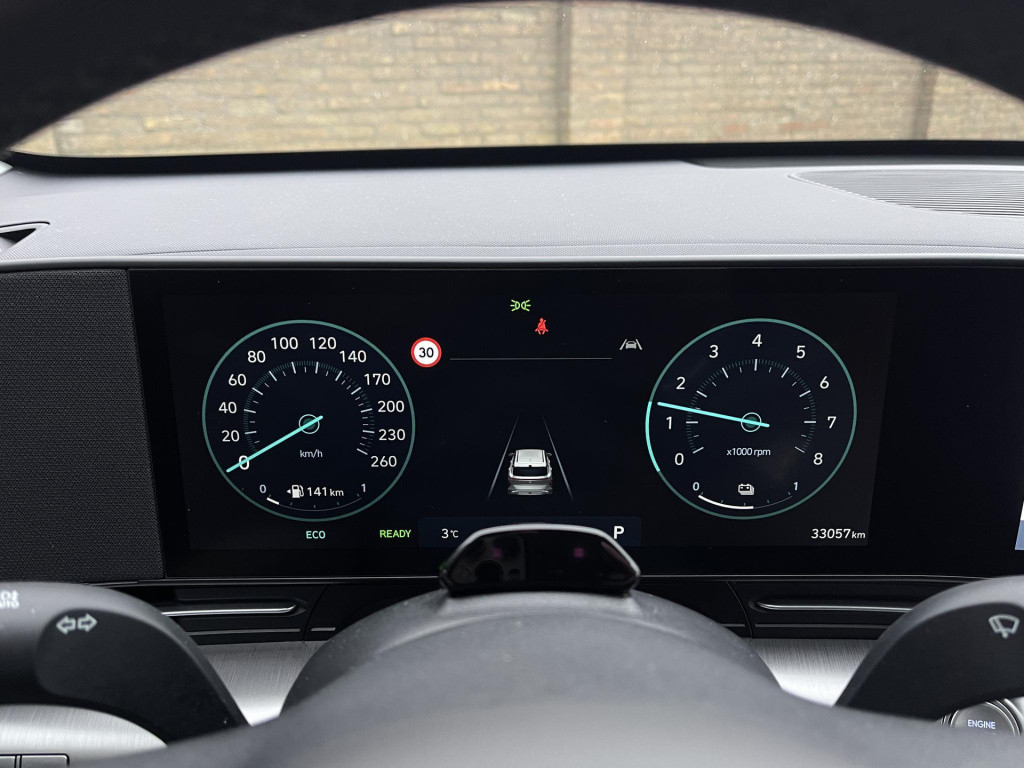 Hyundai Kona 1.6 gdi hev comfort smart | elek. achterklep | stuur- + stoelv