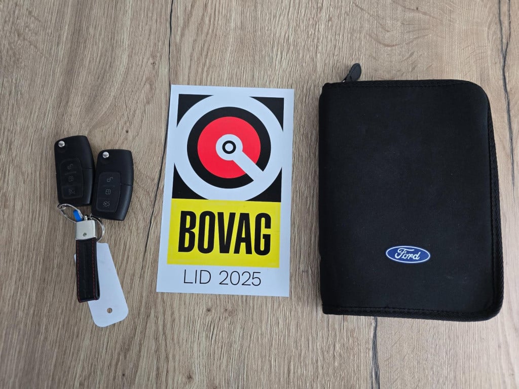 Ford Fiesta occasion 1.0 titanium luxe versie met cruisecontrol en sportvel