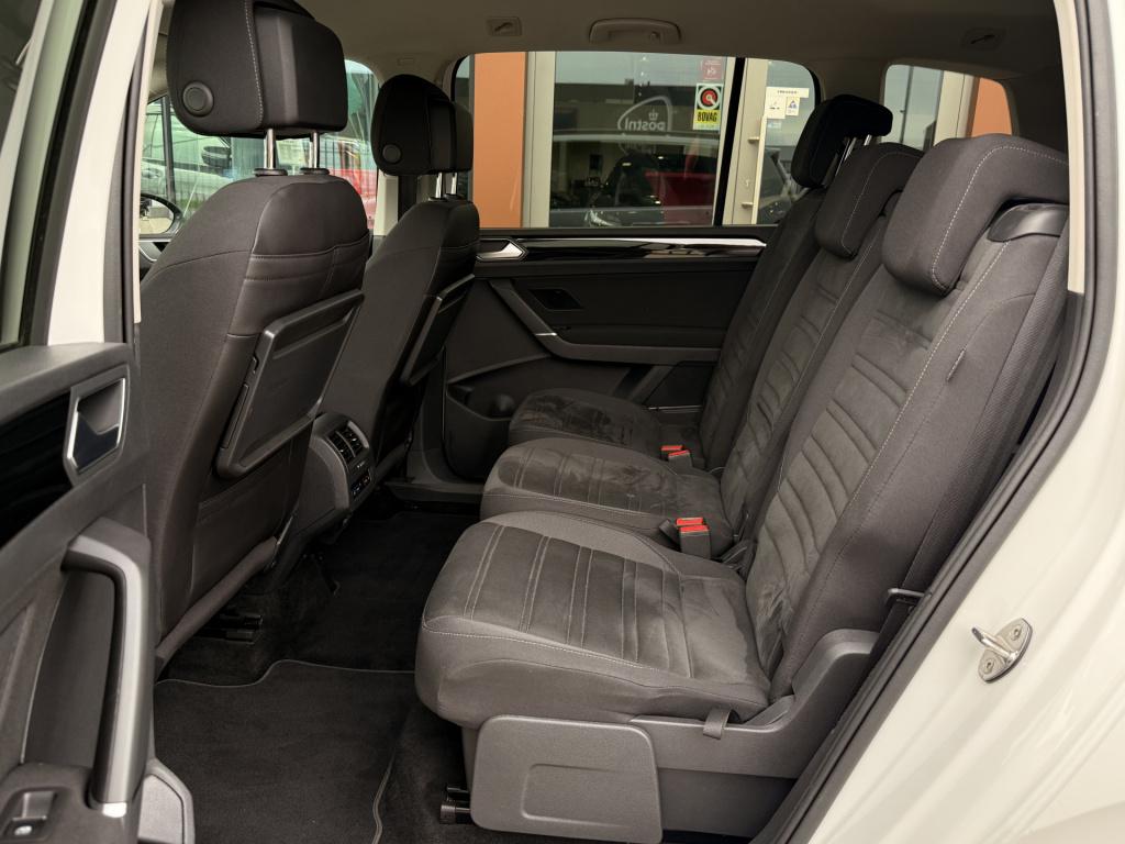 Volkswagen Touran 1.5 tsi highline business r 7p | acc | achteruitrijcamera