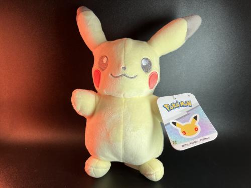 Pokémon – 30th Anniversary Pikachu Pluche Knuffel (20 cm)