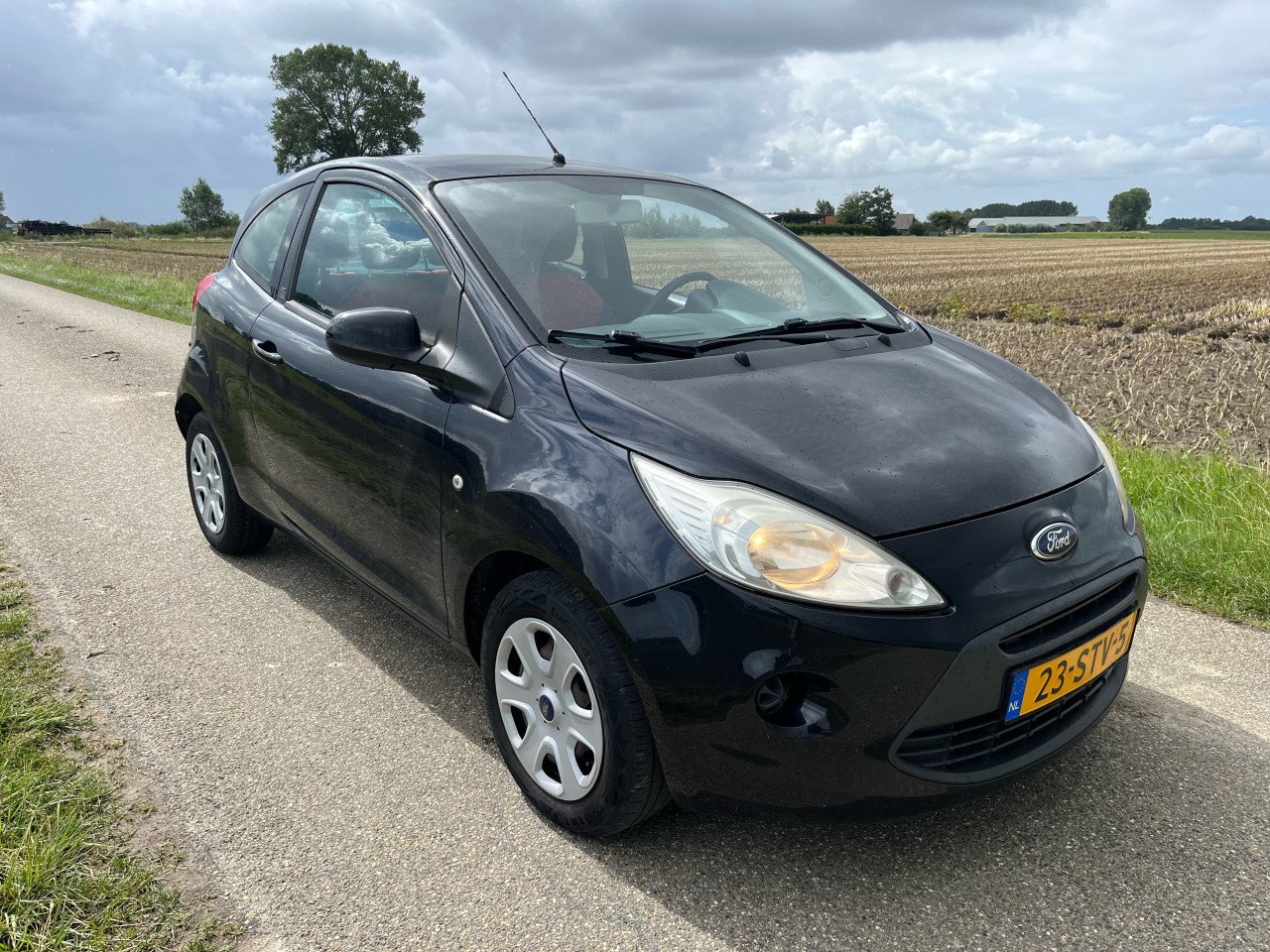 Ford Ka 1.2 2011 Zwart Elek. Ramen + spieg. Airco