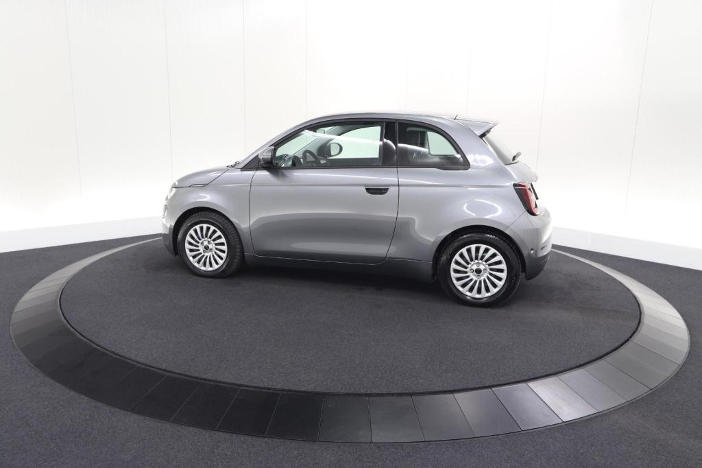 Fiat 500 urban 42 kwh | soh 97.6% | 3 fase laadfunctie | camera | apple car