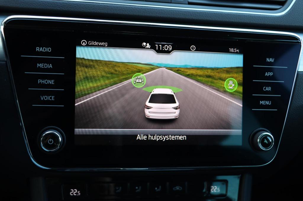 Skoda Superb combi 1.5 tsi act business edition 150pk