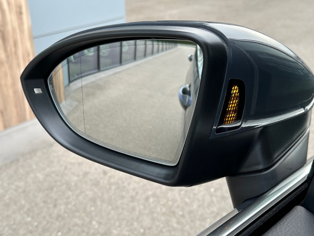 Volkswagen Touran 1.5 tsi 150pk dsg highline 7-persoons | dode hoek | virtu