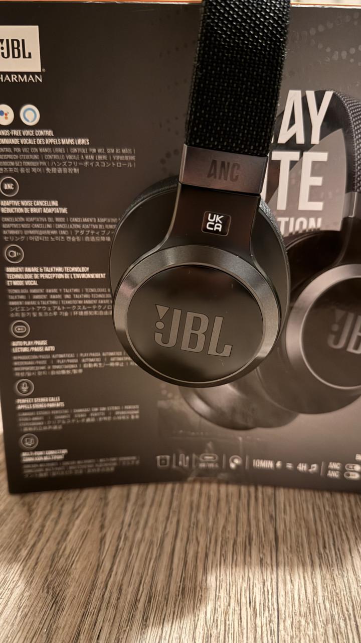 Koptelefoon JBL live 660 noisecancelling