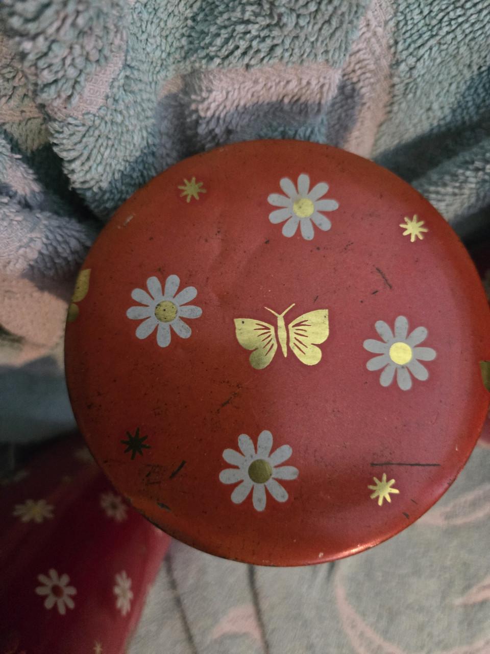 3 Stuks vintage, rood beschuitblik  ARK,22,5 cm hoog en Ø 10,5 cm