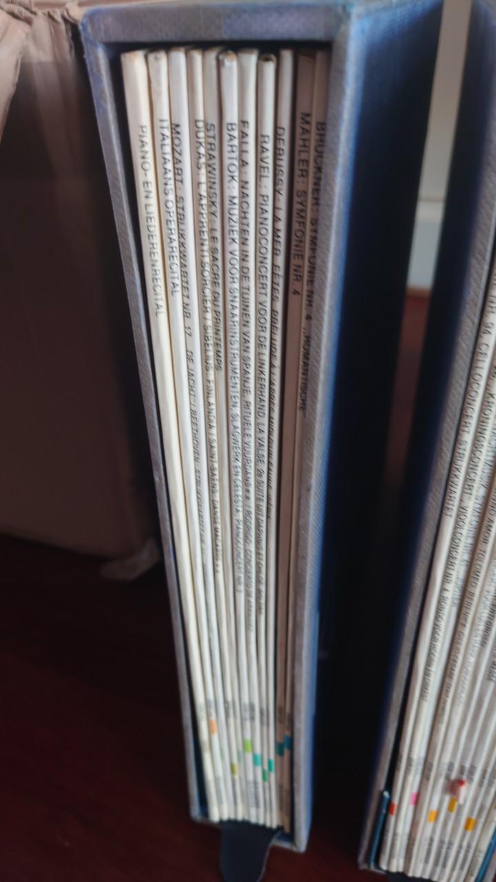 4 x Vinylbox  de Klassieken met in totaal 44 lp
