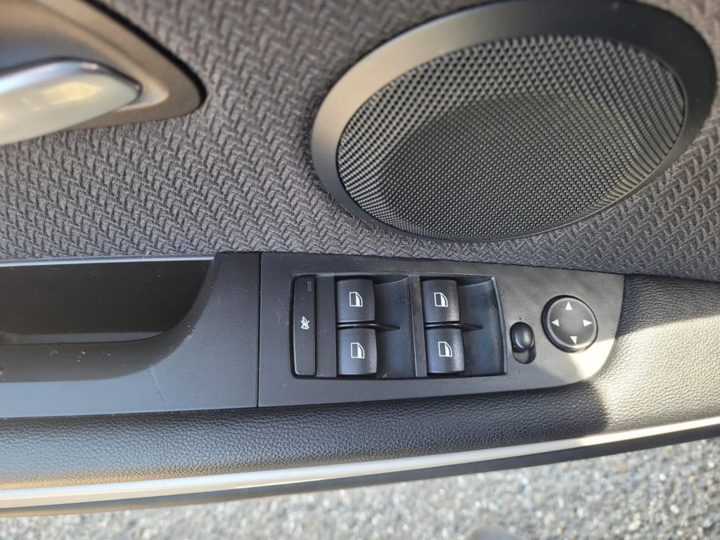 BMW 3-serie 316i business line navi.