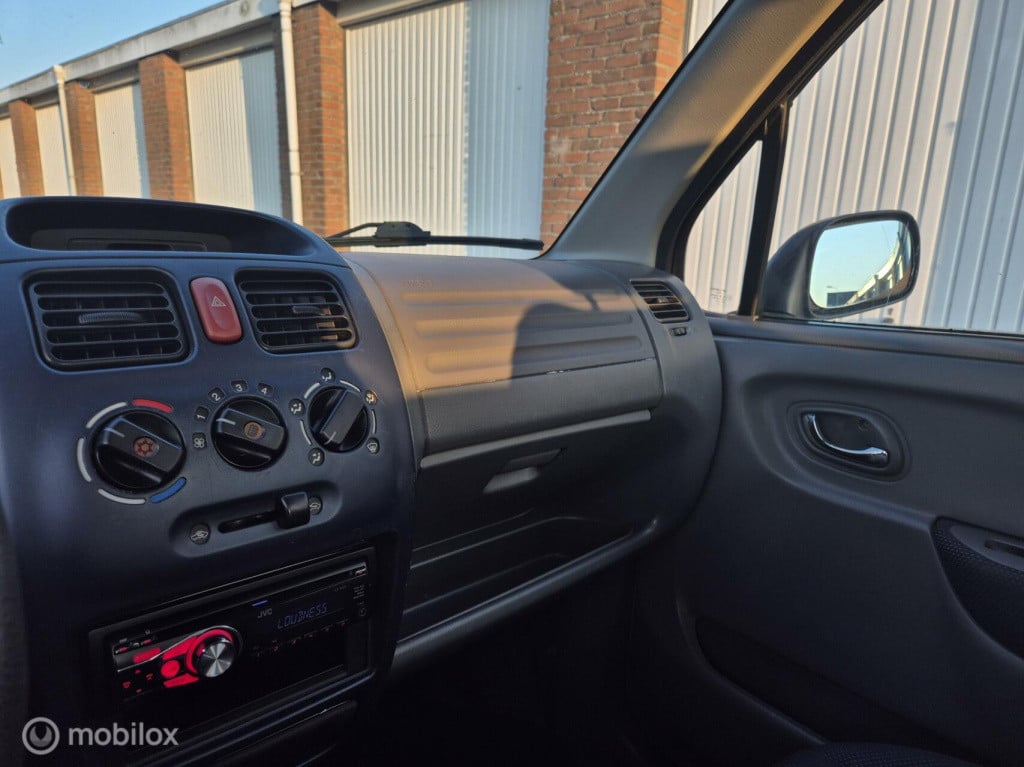 Suzuki Wagon R 1.3 special nieuwe apk / bluetooth radio