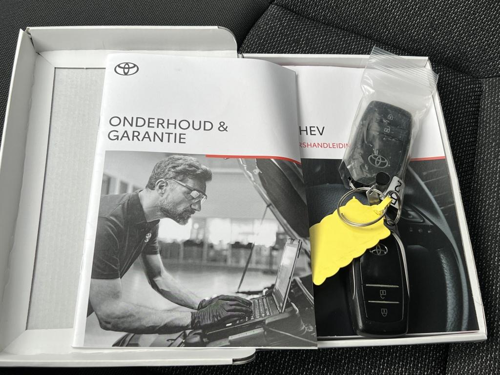 Toyota C-hr 1.8 hybrid 140 act