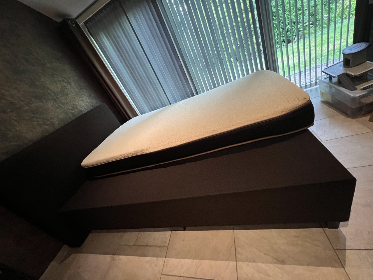 Bed boxspring 1.20 x 2.00 twijfelaar