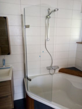 Douche/bad wand in 2 delen
