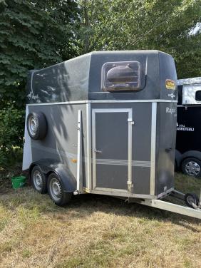 Paardentrailer