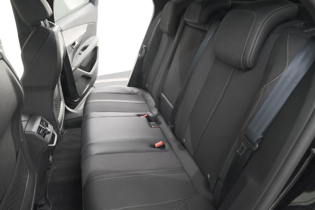 Peugeot 3008 puretech 130 eat8 gt black pack | trekhaak | elektrische koffe